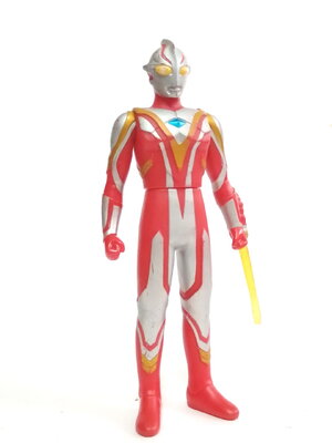 ซอฟ 6นิ้ว อุลตร้าแมน เมบิอุส ใช้ดาบ เมบิอุสเบลด ขนาดตามรูป ***มีรอยสีถลอกบ้าง ใบดาบมีรอย