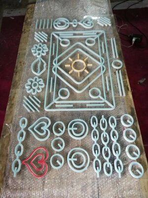 ป้ายไฟนีออนดัด วางบนอะคริลิคใส