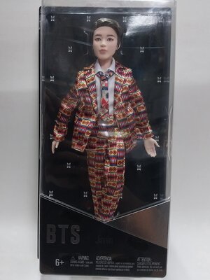 มีหลายภาพ มือ1 กล่องชำรุดบ้าง มีหลายภาพ ตุ๊กตาบอยแบรนด์เกาหลี BTS ของแท้แมทเทล