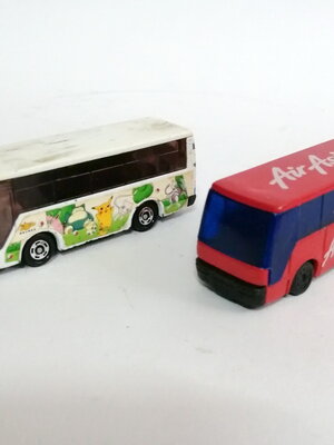 รถบัสเหล็ก แอร์เอเชีย กับ โปเกมอนแคแรคเตอร์ ของเก่าเก็บขายตามสภาพ ขายคู่2คัน