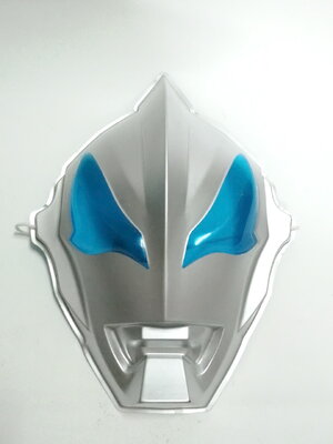 หน้ากาก อุลตร้าแมน จีส งานแท้ญี่ปุ่น มีใบรับรองจาก บ.tsuburaya ติดอยู่ด้านใน ขนาดตามรูป สภาพดี มีรอยนิดหน่อย