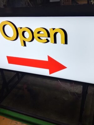 ป้ายกล่องไฟ