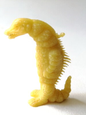 ตุ๊กตุ่นแอ๊นท์ถุงถั่ว สัตว์ประหลาด ขนาด 2.5 นิ้ว สีเหลือง งานเก่าหายาก สภาพดี