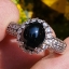 หยก พม่า แท้ Jade แหวนหยก หยกดำ ส่องเขียว (Black jadeite) 1.59 กะรัต (Cts.) Size 60 ดิบ ไม่ผ่านการปรับปรุง (Type A) พม่า (Myanmar)