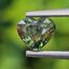 พลอย เขียวส่อง Green Sapphire 1.05 กะรัต (Cts.) พลอยแท้ อัญมณีมงคลประจําวันเกิด เครื่องประดับพลอย
