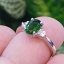 แหวน พลอย กรีนโครม ไดออฟไซด์ Green Chrome Diopside Silver Ring (Size) 50 ตัวเรือนเงิน ชุบทองคำขาว/โรเดียม ประดับด้วยเพทาย เพชร CZ คัดคุณภาพ