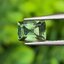 พลอย เขียวส่อง Green Sapphire 0.98 กะรัต (Cts.) พลอยแท้ อัญมณีมงคลประจําวันเกิด เครื่องประดับพลอย