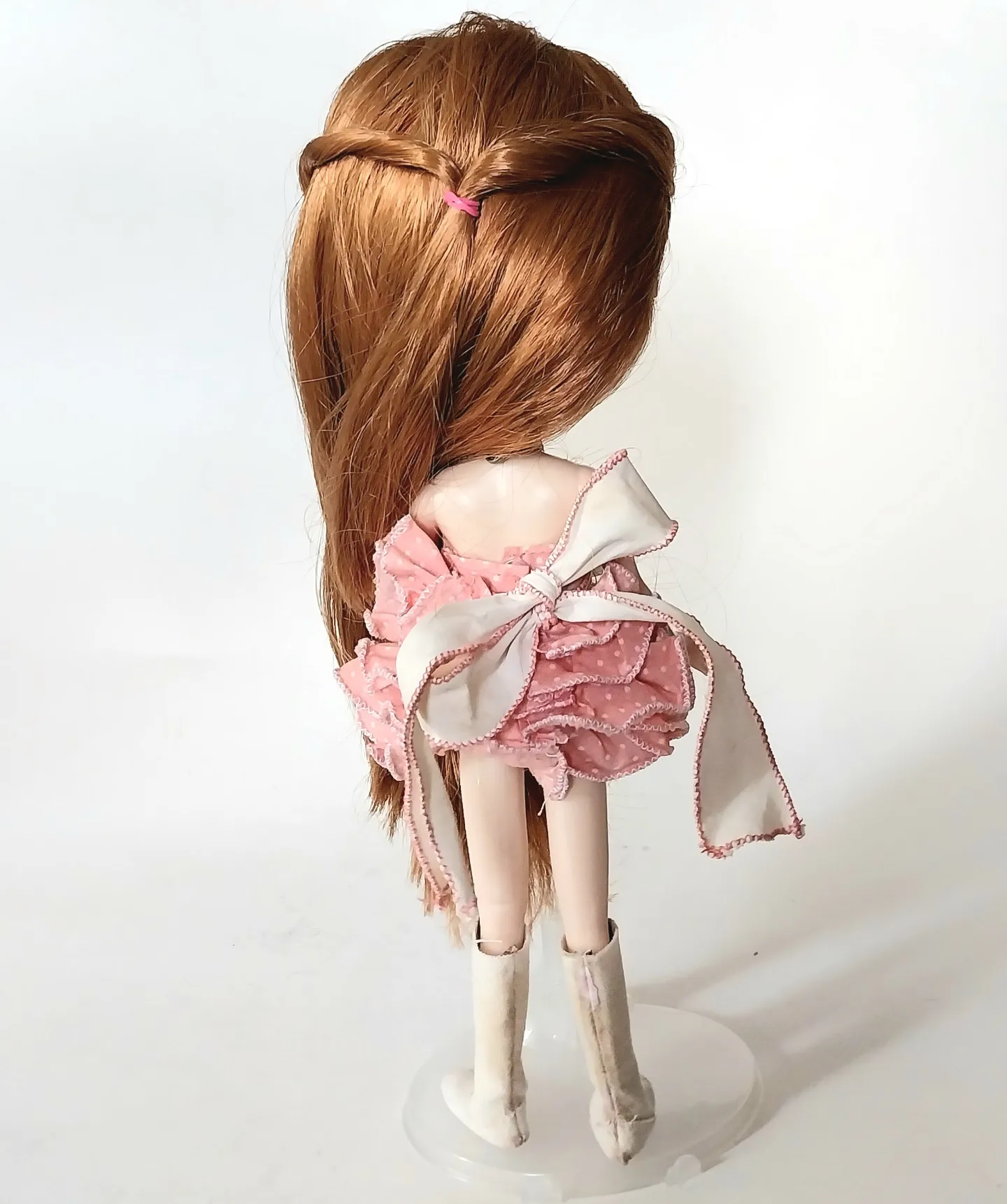 มีหลายภาพ ไม่รวมฐาน,ตุ๊กตาบลายธ์ Hasbro Tomy China 2006 รองเท้าบู๊ธผ้า ลายหลุดหมดแล้ว ไม่มีพื้นร้องเท้า ราคา 1,800 .- ส่ง 40.-