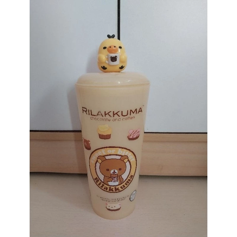 มือ2,มีหลายภาพ, แก้วน้ำนีลัคคุมะ พร้อมฝามีท็อปเปอร์ไก่คิอิโรอิโทมิ ถือแก้วกาแฟ ของมีตามภาพ