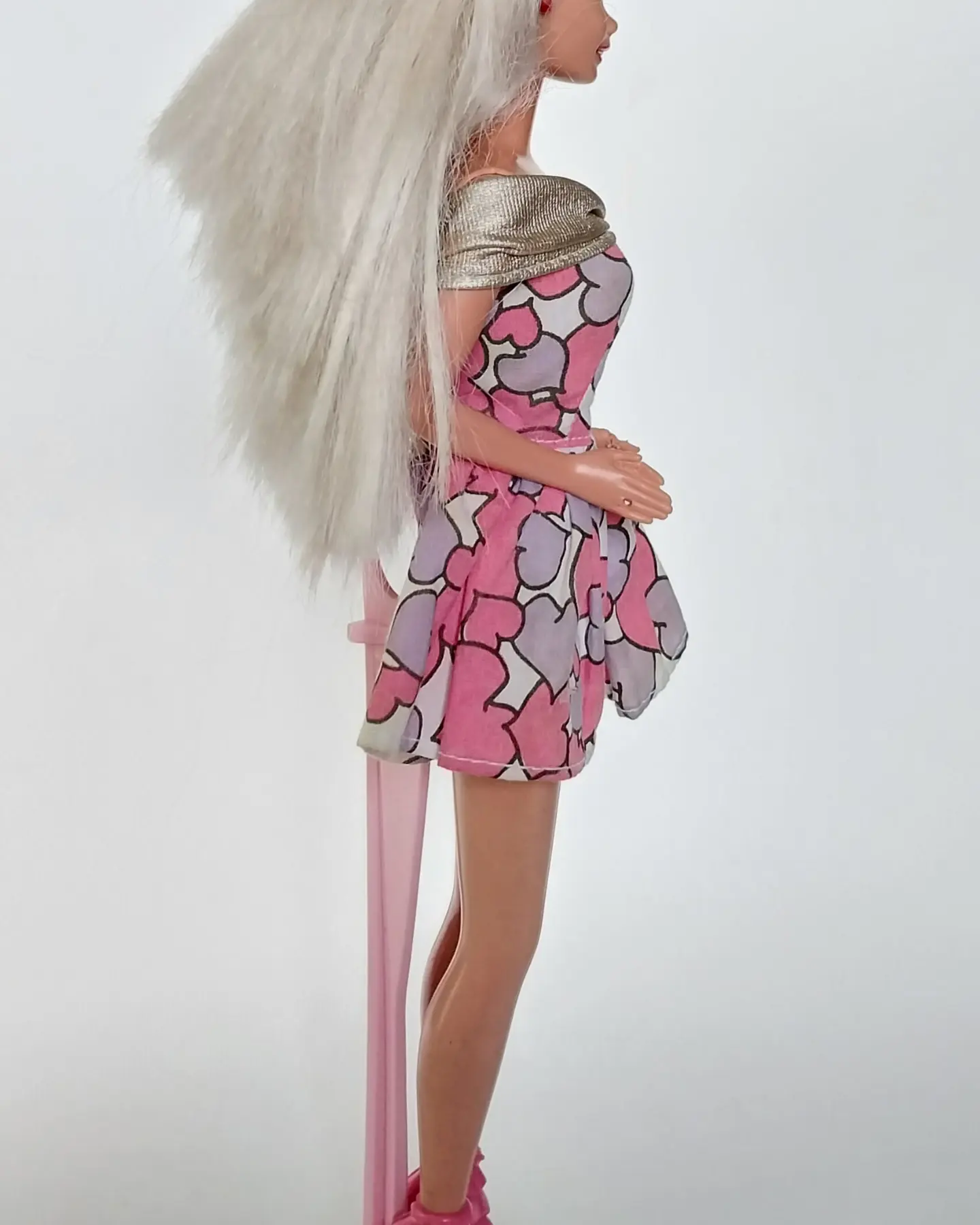 ตุ๊กตาบาร์บี้วินเทจ รุ่นเต้นรำ ของแท้พร้อมชุดแท้ **ขามีรอยเปื้อนตามภาพ